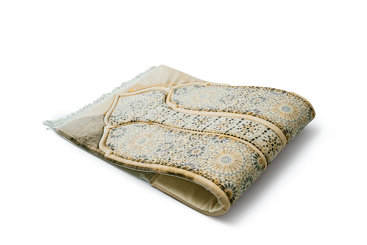 سجادة صلاة طبية فاخرة – 5 تصاميم