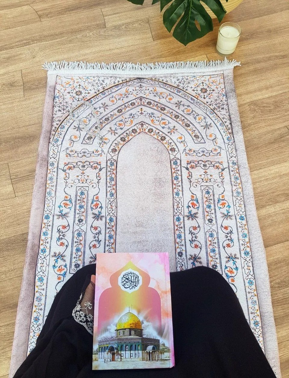 سجادة صلاة طبية فاخرة – 5 تصاميم